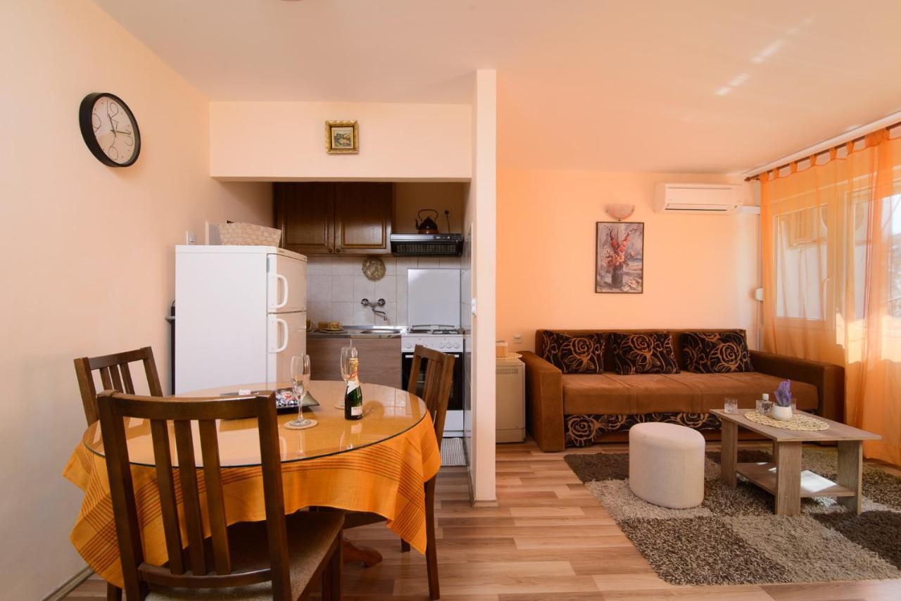Ante Apartment Split Exterior photo